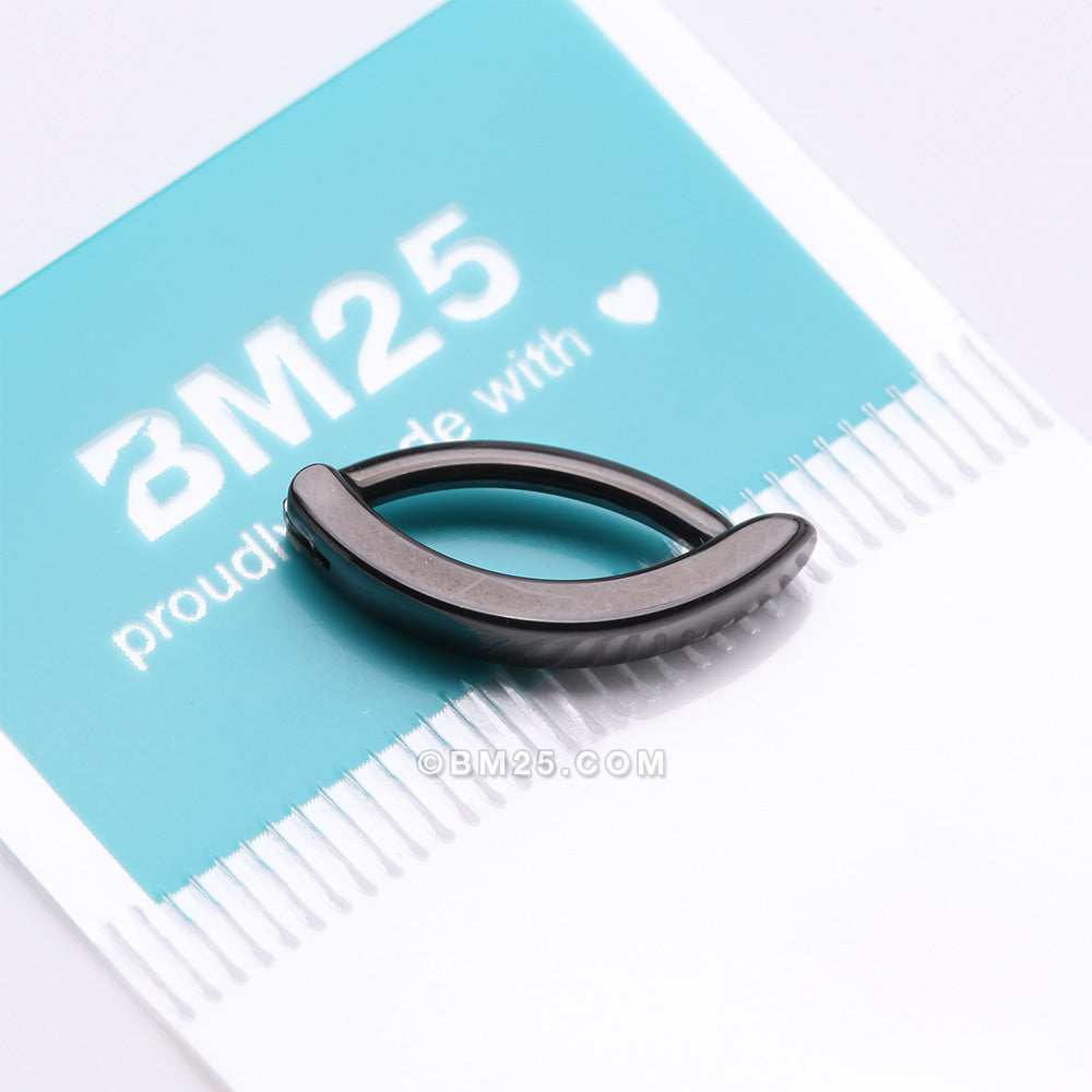 Detail View 4 of Implant Grade Titanium Blackline Minimalist Curved Bar Belly Clicker