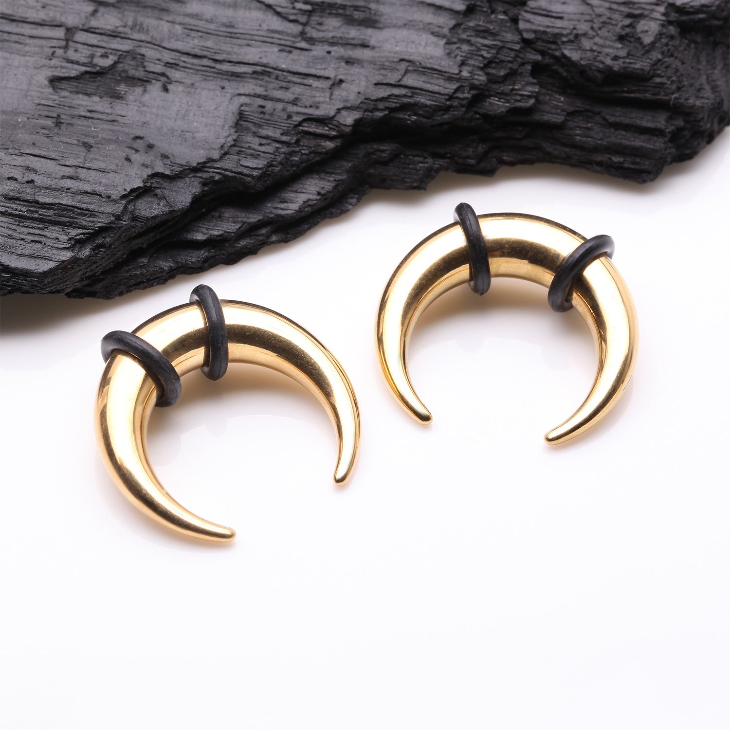 Detail View 1 of A Pair of Golden Buffalo Pincher Hanging Steel Taper with O-Rings