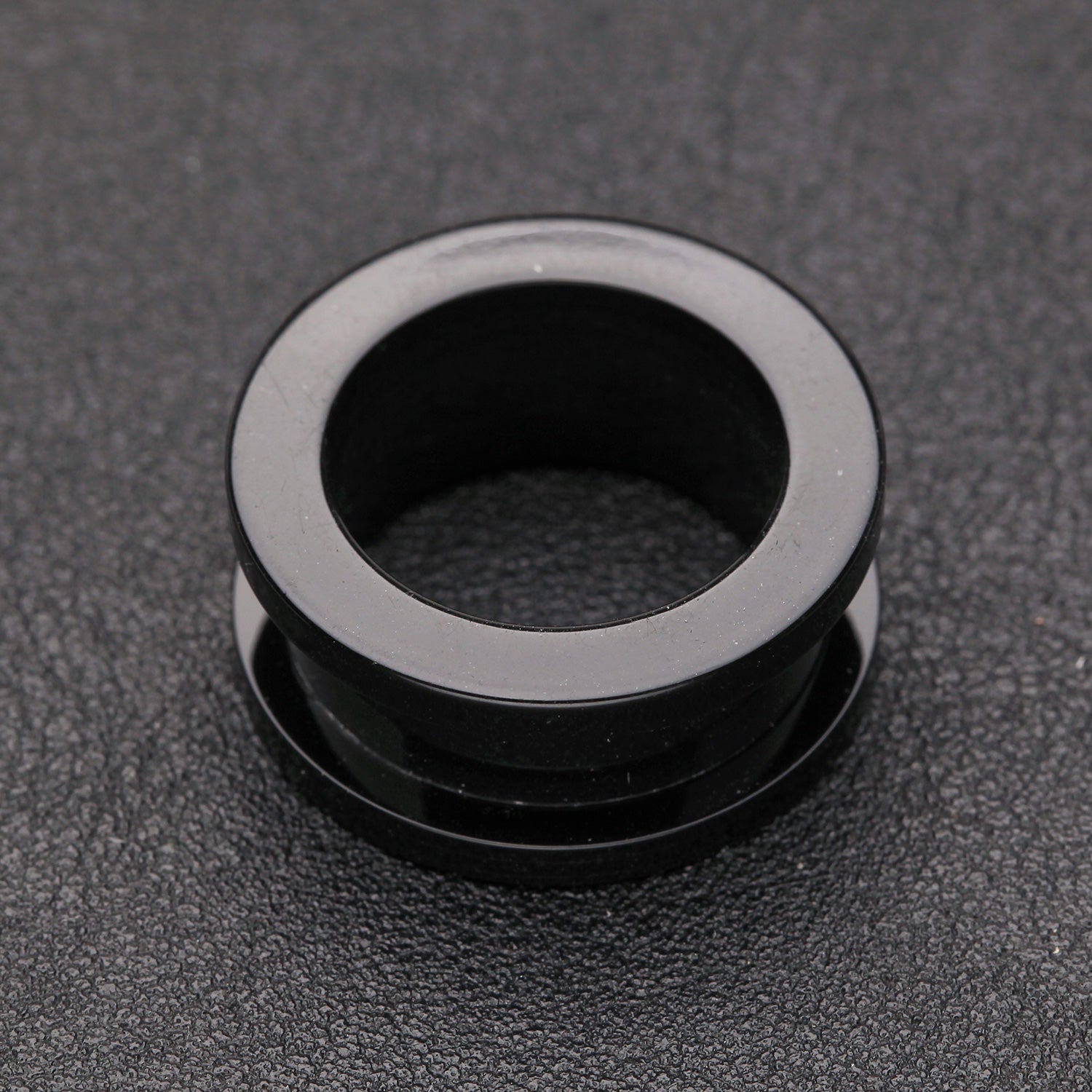 Detail View 1 of A Pair of Basic UV Acrylic Screw-Fit Ear Gauge Tunnel Plug-Black