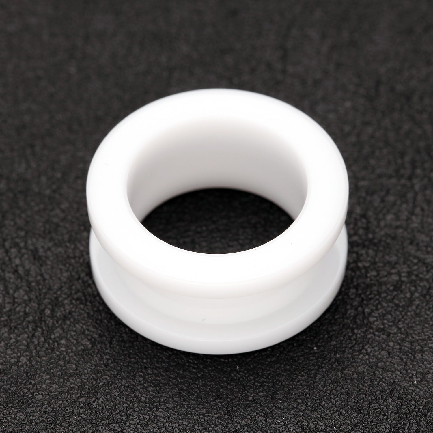 Detail View 1 of A Pair of Basic UV Acrylic Screw-Fit Ear Gauge Tunnel Plug-White