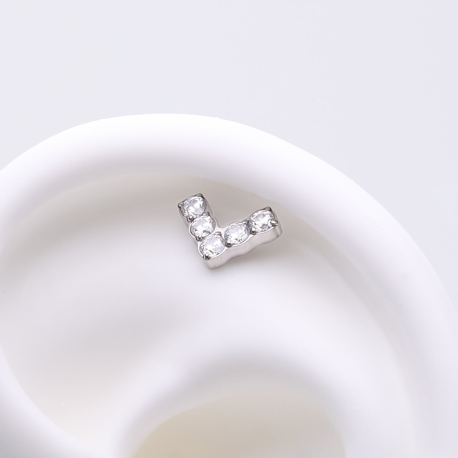 Detail View 1 of Implant Grade Titanium OneFit Threadless Multi-Gem Chevron Top Part-Clear Gem