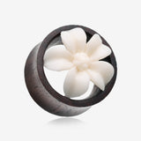 A Pair of Anemone Flower Organic Ear Gauge Tunnel Plug-Clear Gem/White