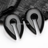 Detail View 1 of A Pair of Black Agate Stone Keyhole Ear Weight Gauge Hanger