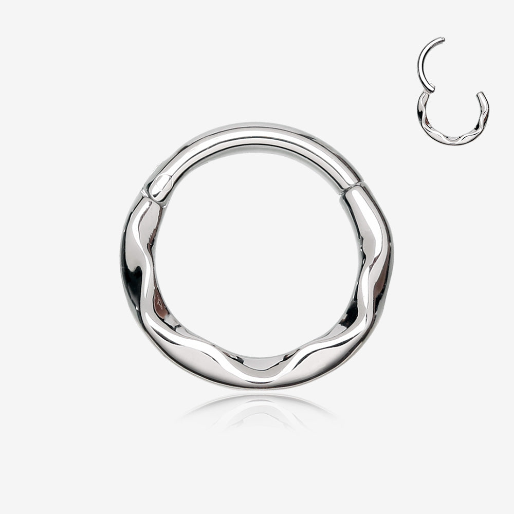 Classic Hammered Wave Seamless Clicker Hoop Ring